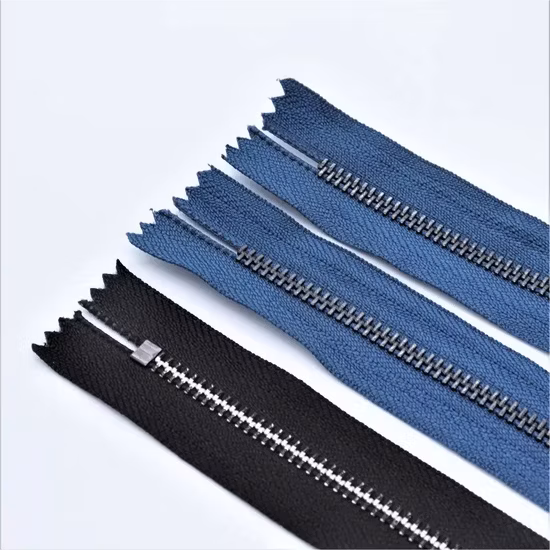 Promotionnel en gros de bonne qualité en métal en laiton vêtement personnalisé fermetures à glissière OEM utilisé chaussures verrouillage automatique fermetures à glissière étanches cordon de verrouillage